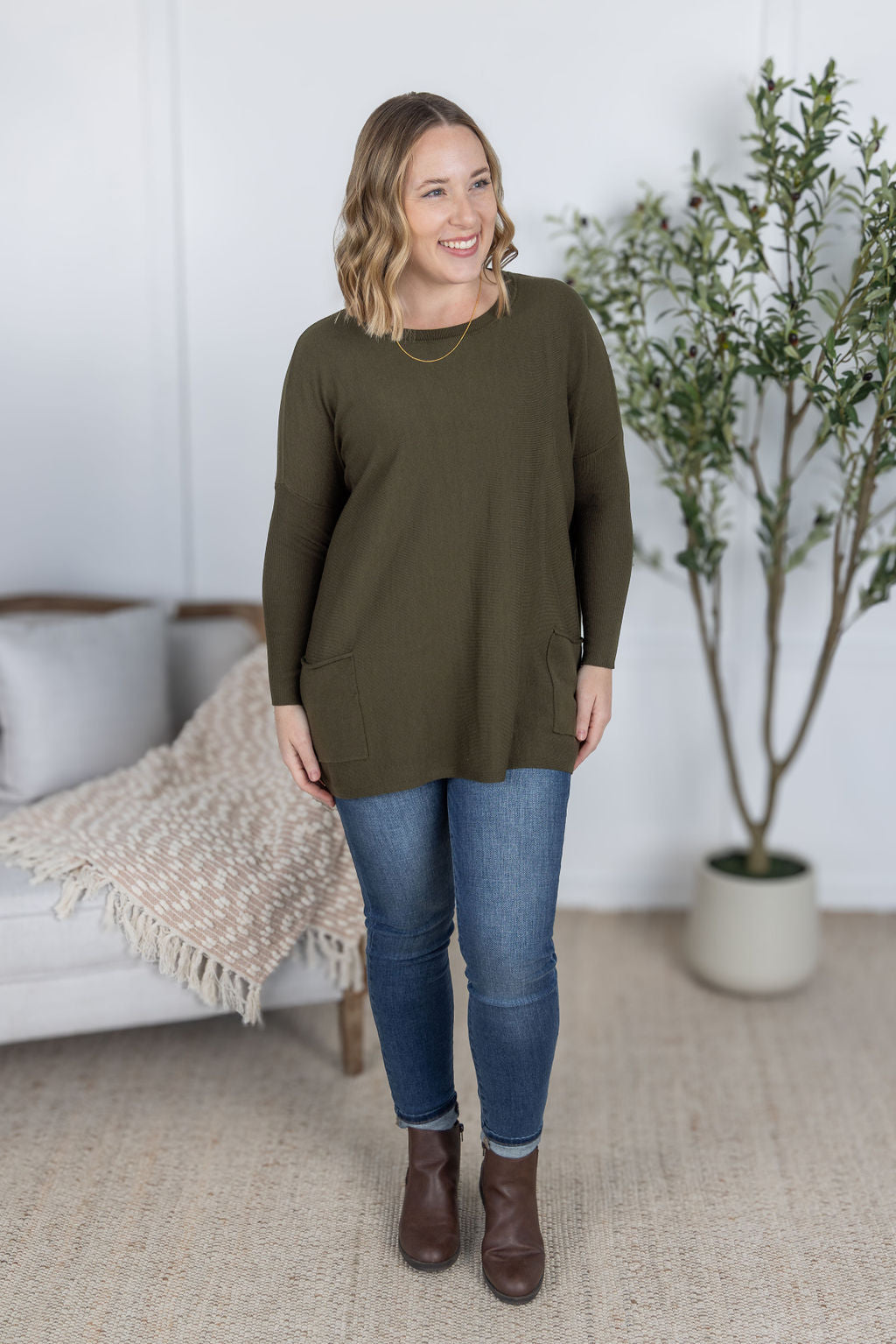 Naomi Pocket Sweater - Olive